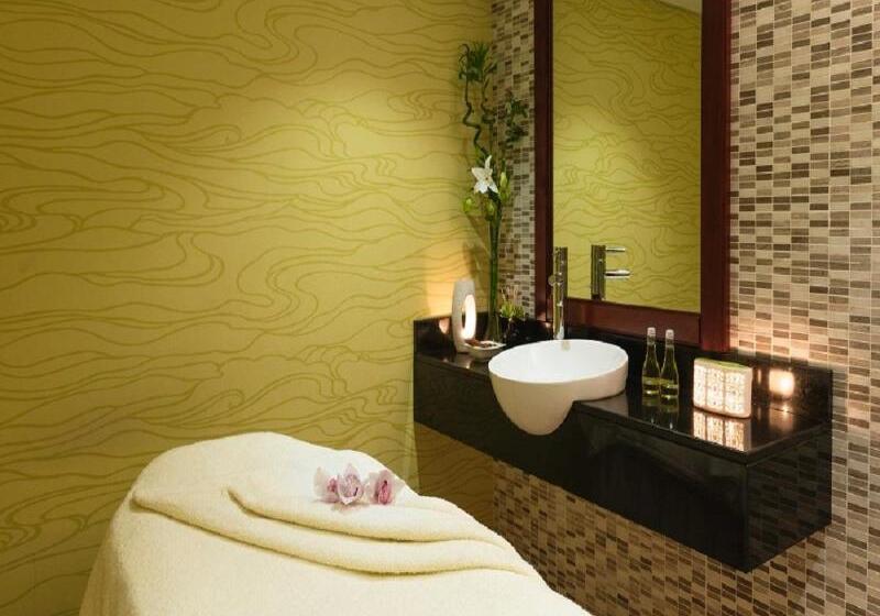 هتل Coral Dubai Deira