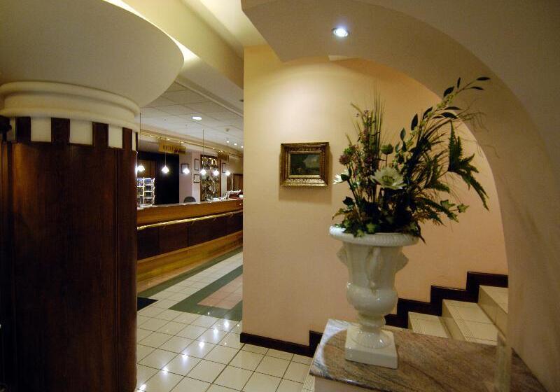 Corvin Hotel Budapest Sissi Wing