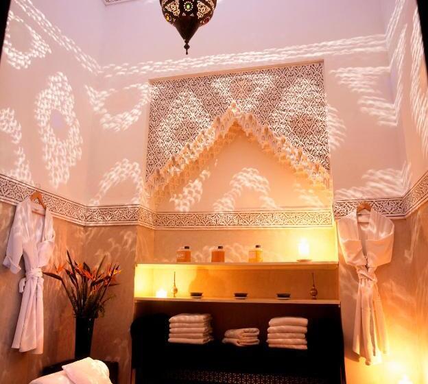 ホテル Dar Les Cigognes