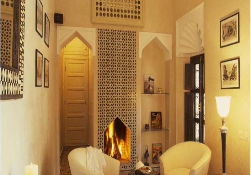 ホテル Dar Les Cigognes