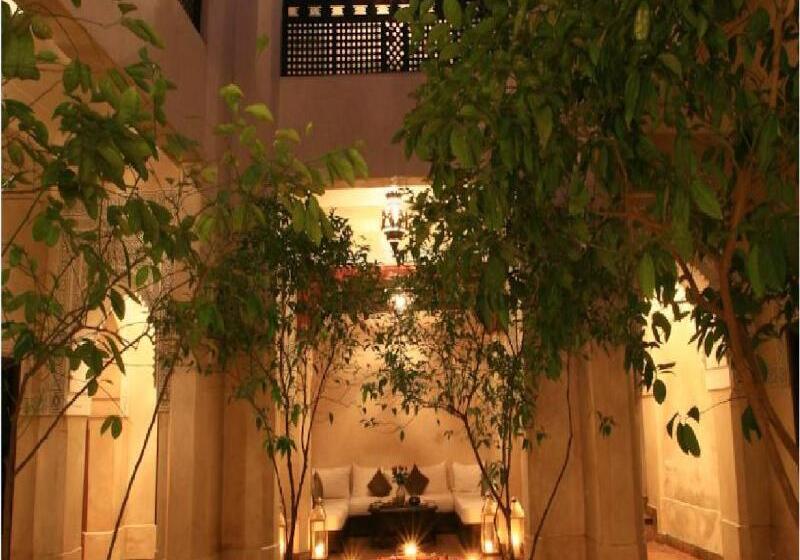 ホテル Dar Les Cigognes