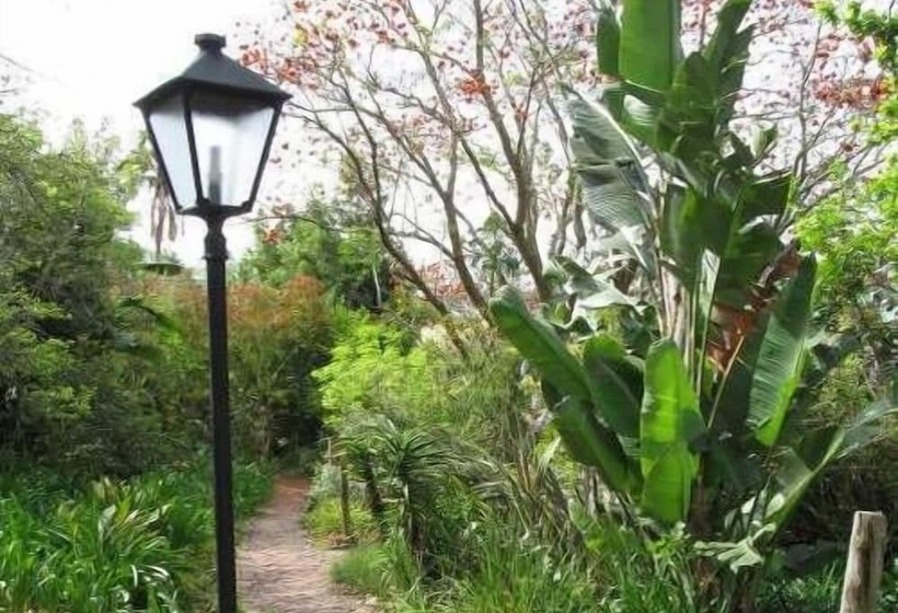 ホテル Far Hills Country