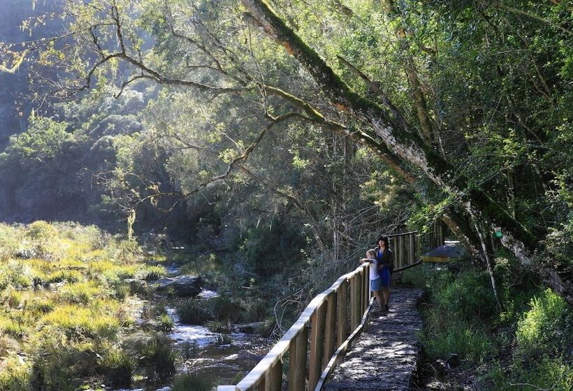 ホテル Far Hills Country