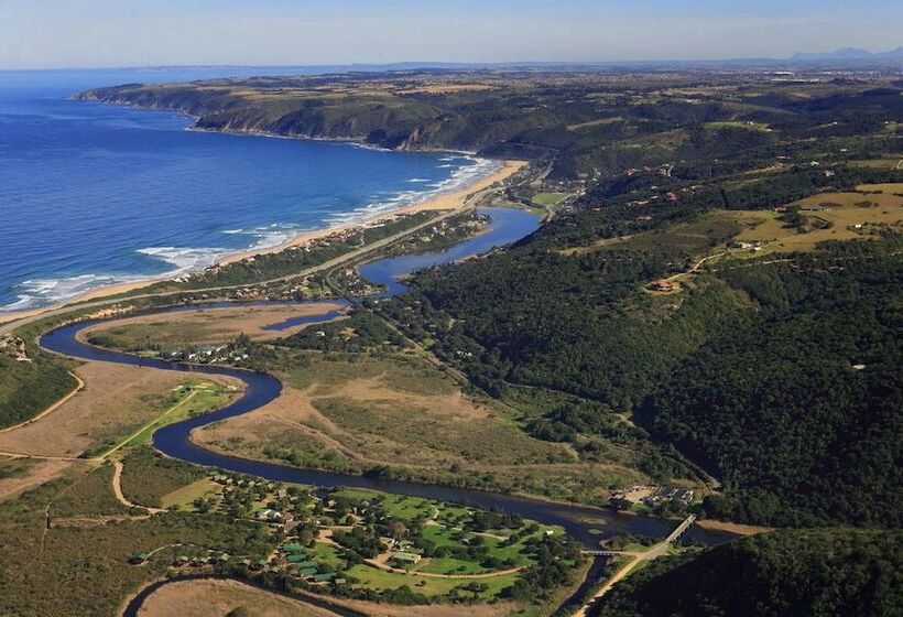 ホテル Far Hills Country