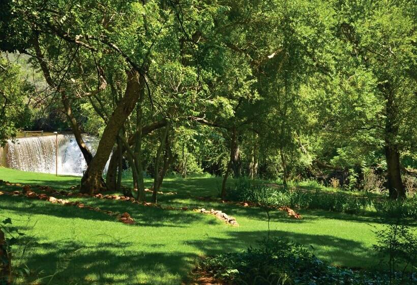 בית מלון כפרי Glenburn Lodge & Spa