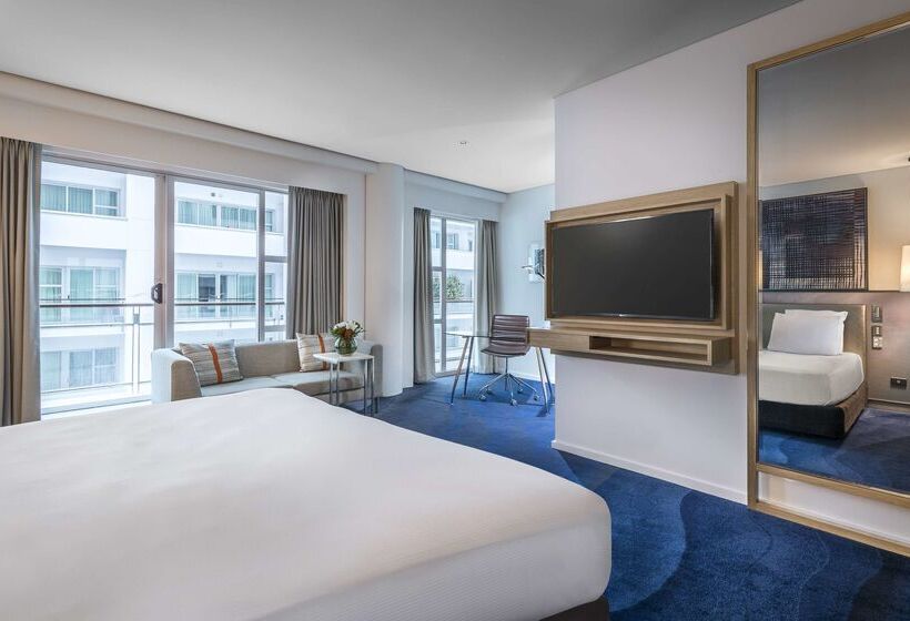 هتل Hilton Auckland