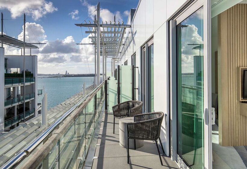 هتل Hilton Auckland