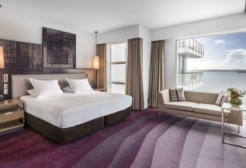 هتل Hilton Auckland