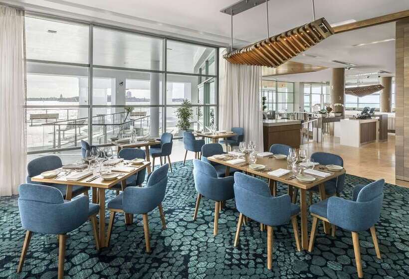 هتل Hilton Auckland