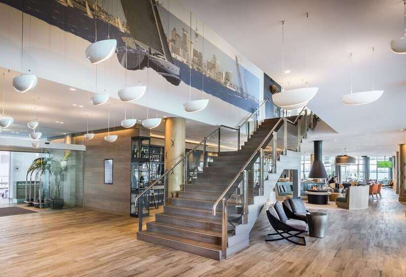 هتل Hilton Auckland