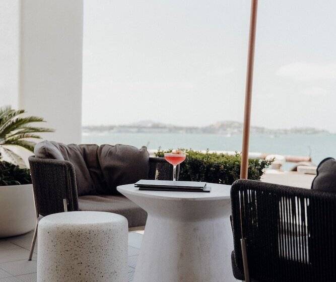 هتل Hilton Auckland