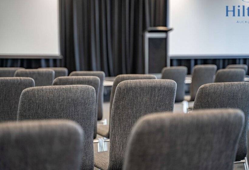 هتل Hilton Auckland