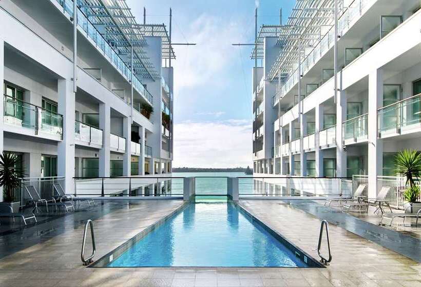 هتل Hilton Auckland