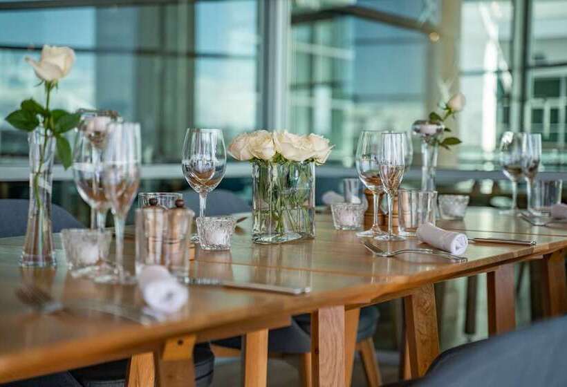 هتل Hilton Auckland