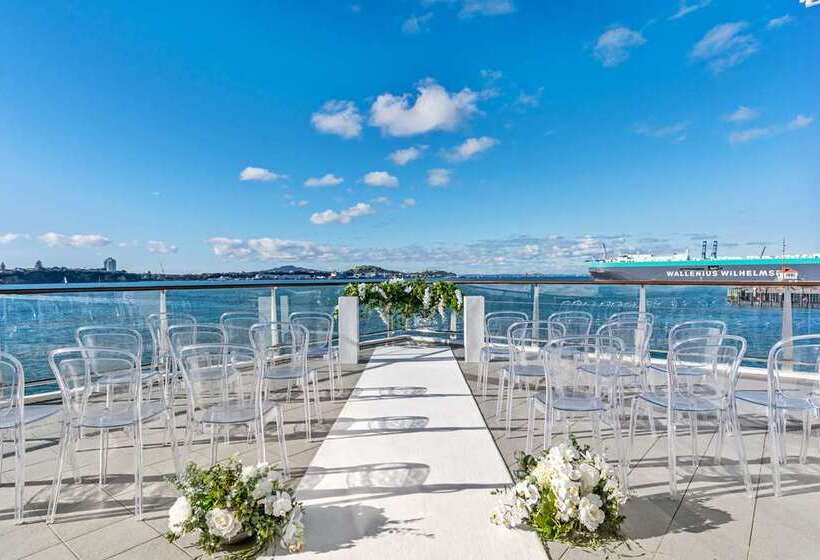 هتل Hilton Auckland