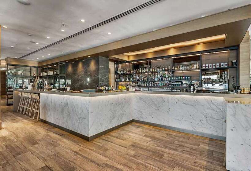 هتل Hilton Auckland