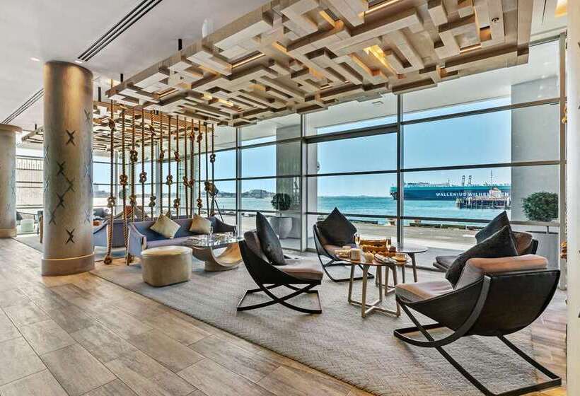 هتل Hilton Auckland