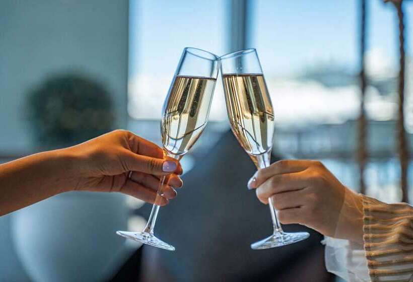 هتل Hilton Auckland