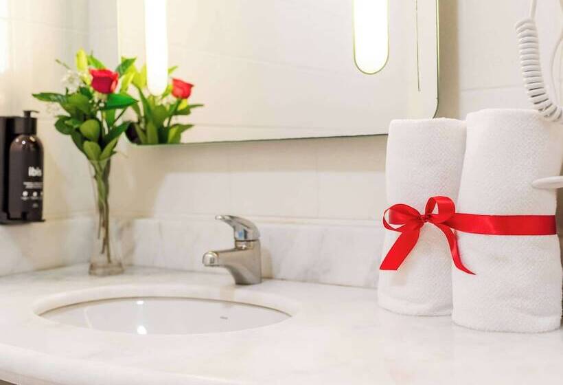 ホテル Ibis Joinville