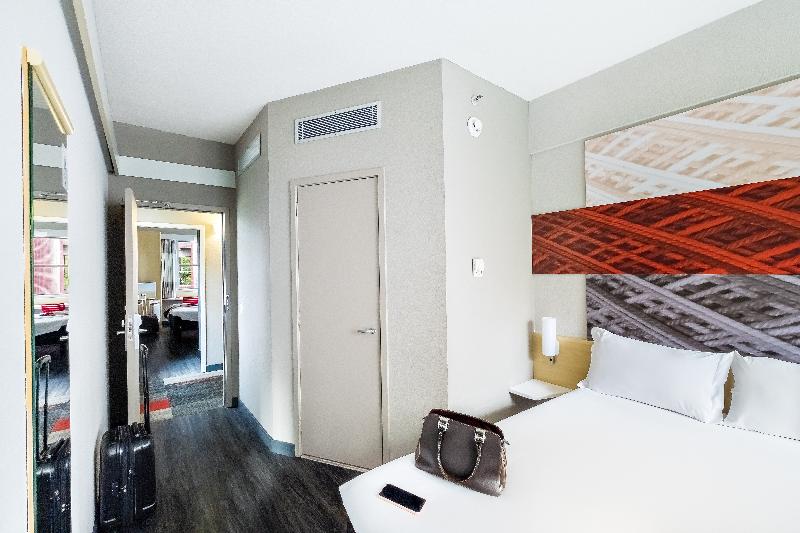 בית מלון כפרי Ibis Maringa