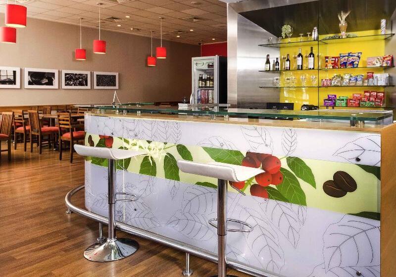 בית מלון כפרי Ibis Vitoria Praia Do Canto