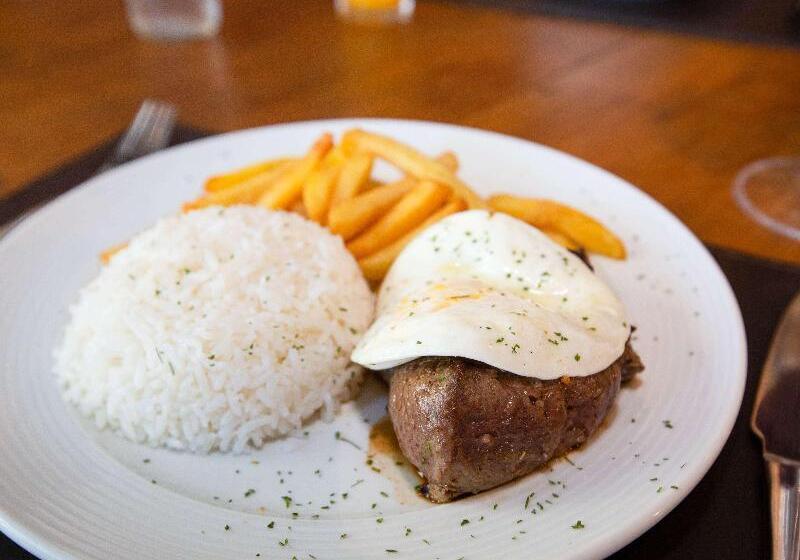 בית מלון כפרי Ibis Vitoria Praia Do Canto