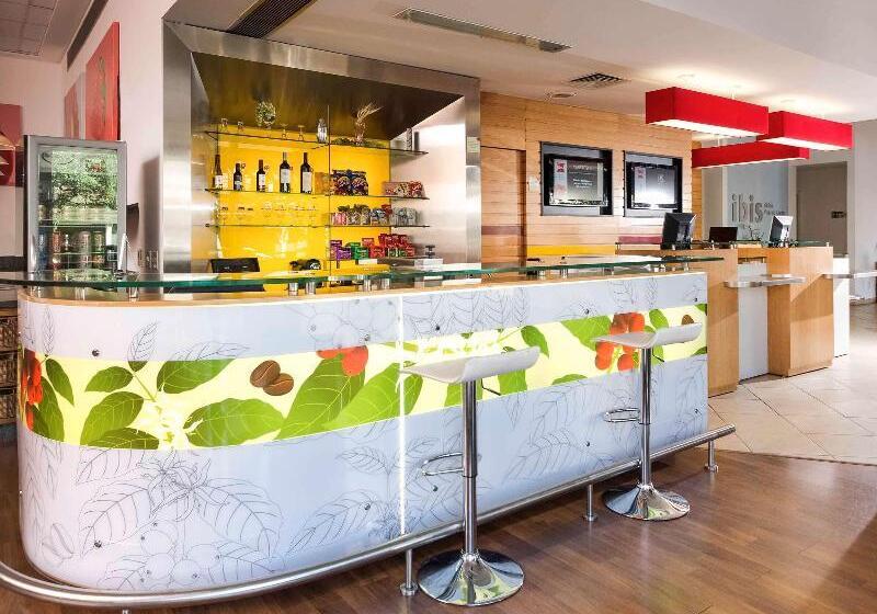 בית מלון כפרי Ibis Vitoria Praia Do Canto