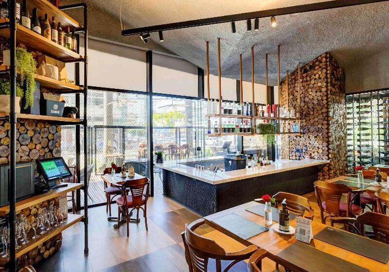 בית מלון כפרי Ibis Vitoria Praia Do Canto