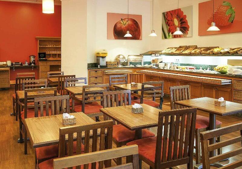 בית מלון כפרי Ibis Vitoria Praia Do Canto