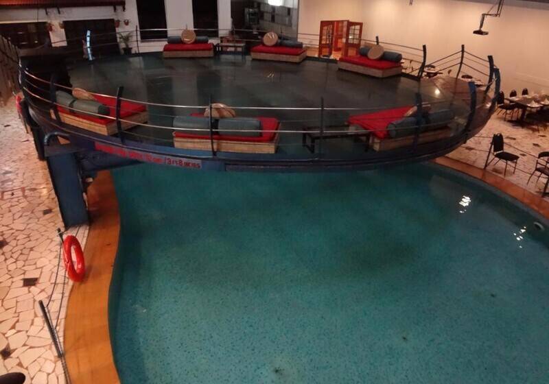 هتل Ira By Orchid Mumbai T 2 International Airport