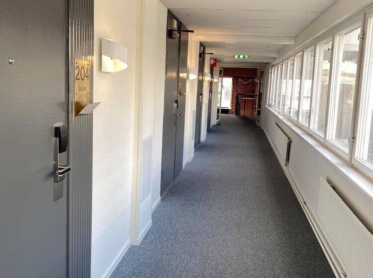 Hotel L Alfred Nobel