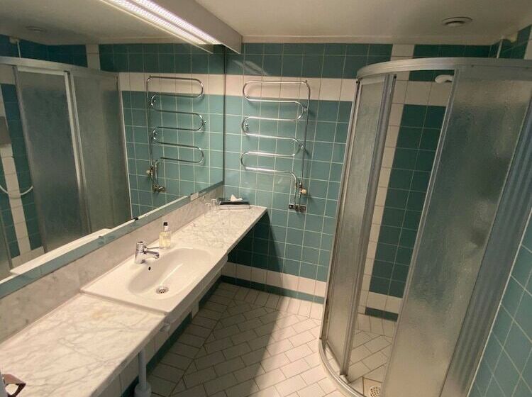 Hotel L Alfred Nobel