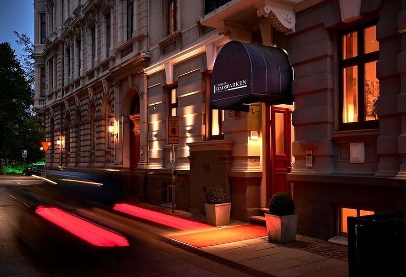 בית מלון כפרי L Stadsparken