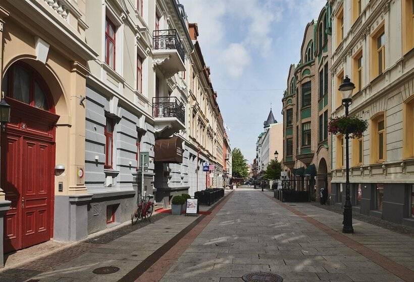 בית מלון כפרי L Stadsparken