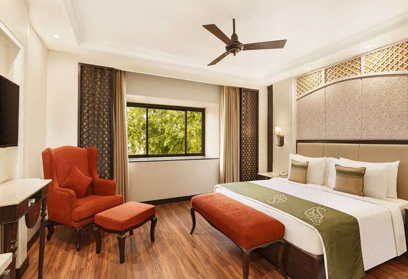 فندق La Place Sarovar Portico