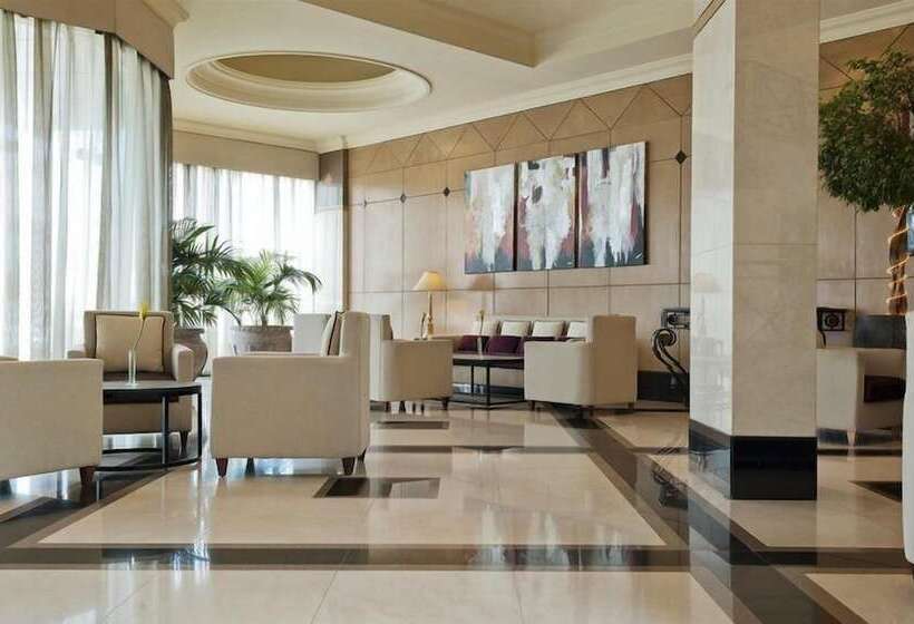 هتل Majestic Cove