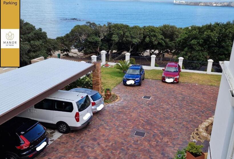 Отель Manor On The Bay