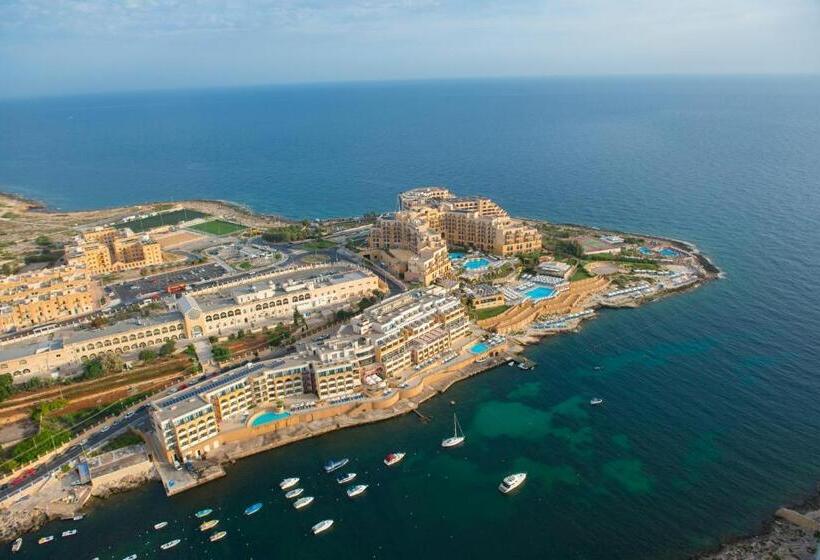 هتل Verdi St George S Bay Marina