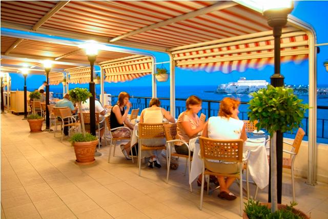 هتل Verdi St George S Bay Marina