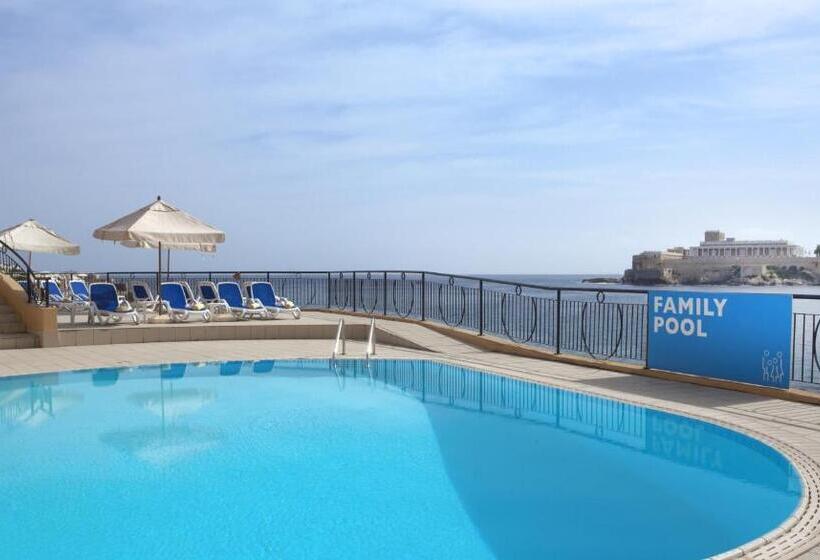 هتل Verdi St George S Bay Marina