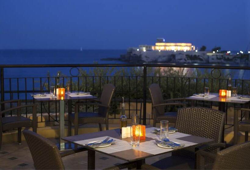 هتل Verdi St George S Bay Marina