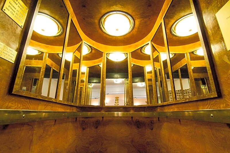 Mayfair Hotel Tunneln