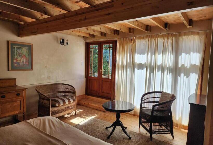 فندق Monkey Valley Resort