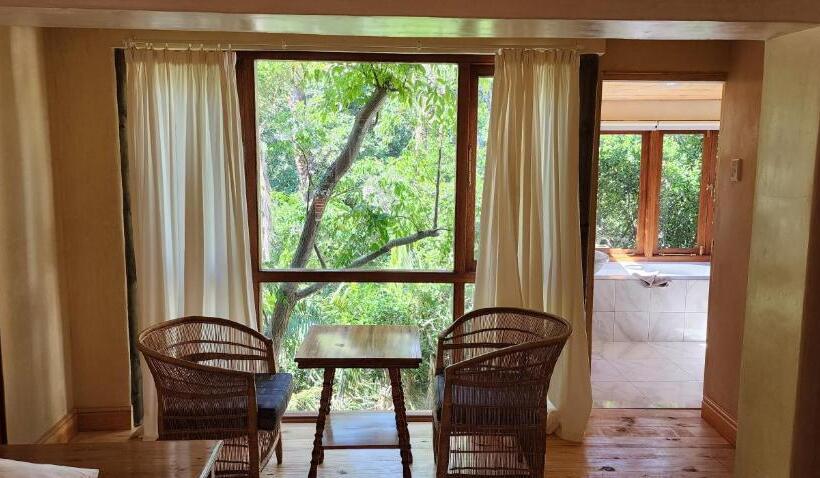 فندق Monkey Valley Resort