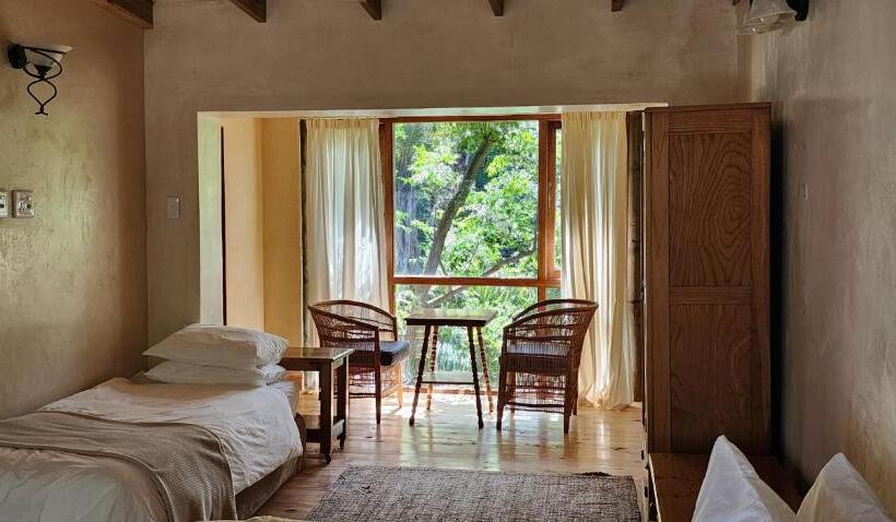 فندق Monkey Valley Resort