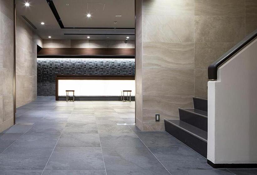 Отель Mystays Shin Osaka Conference Center