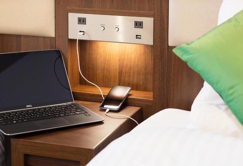 Отель Mystays Shin Osaka Conference Center