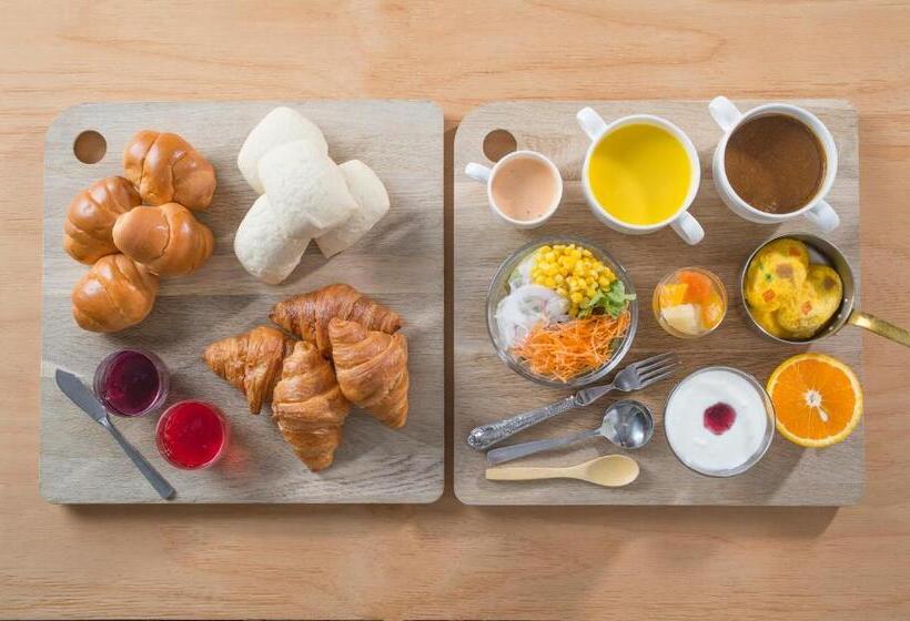 Отель Mystays Shin Osaka Conference Center