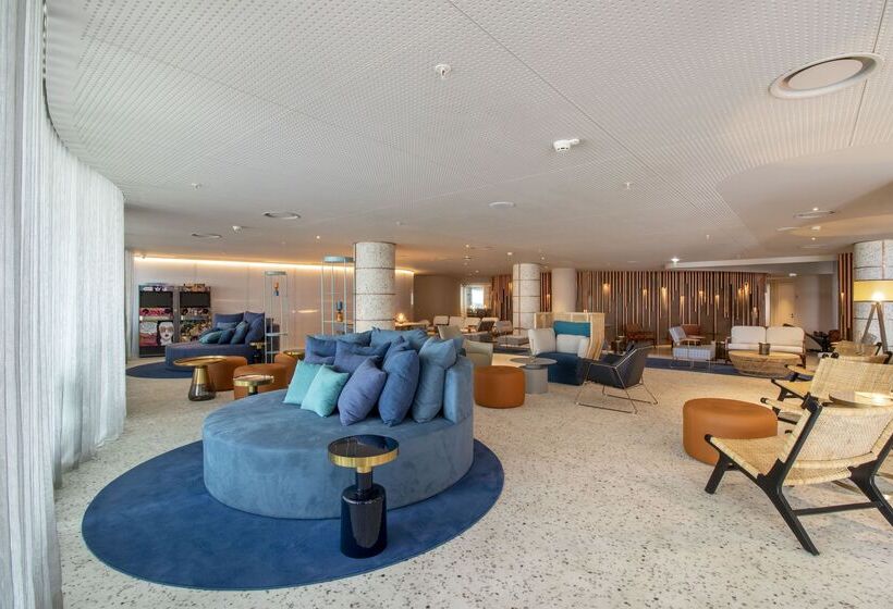 هتل Next by Savoy Signature