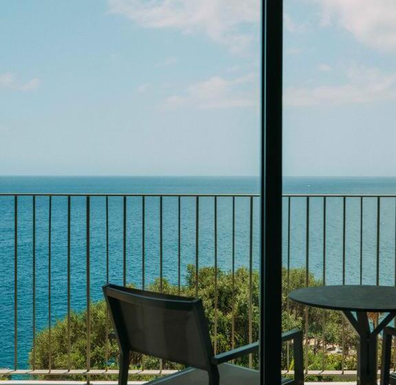 هتل Next by Savoy Signature